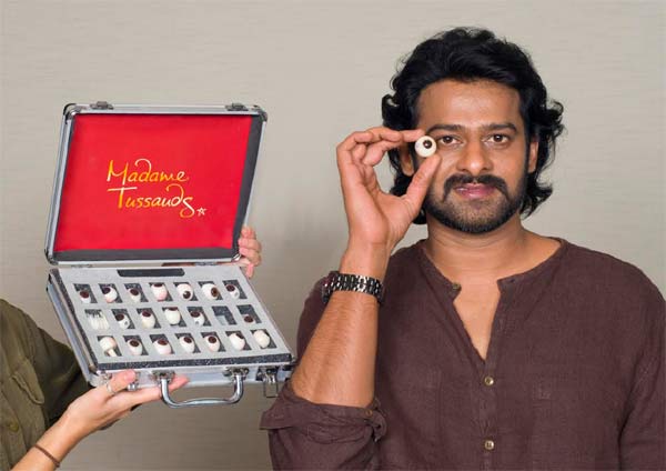 ss rajamouli,prabhas,madame tussauds,bangkok,prabhas wax statue  రాజమౌళి అక్టోబర్ 5 రహస్యమిదే..!